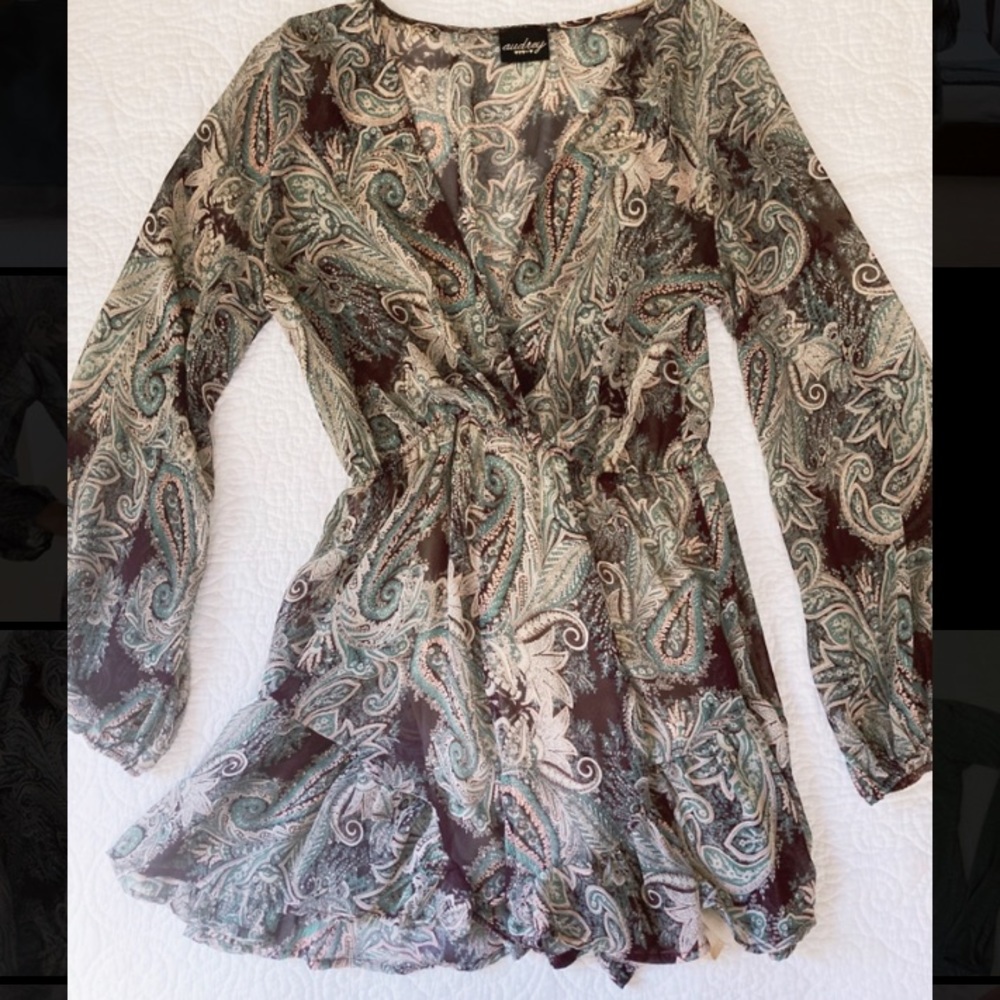 Darling paisley Romper - Picture 6 of 7